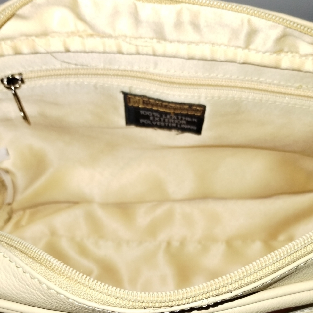 Chic Beige Leather Shoulder Bag - Picture 7 of 16